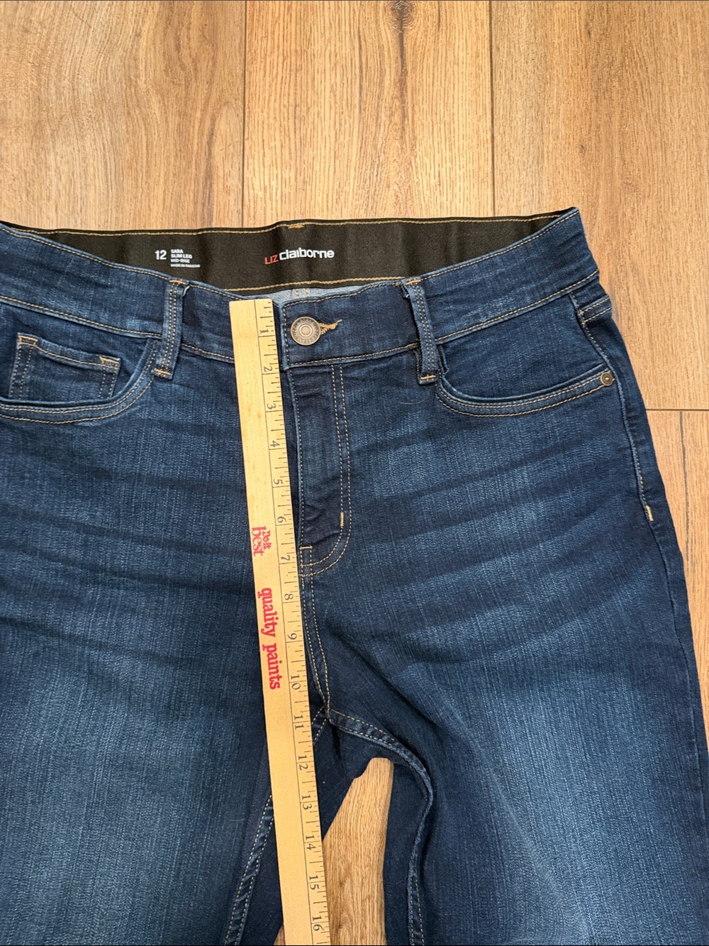 Liz Claiborne Sara Slim Leg Mid Rise Jeans Women’s Sz 12 Comfort Waist Dark Wash - Picture 4 of 8
